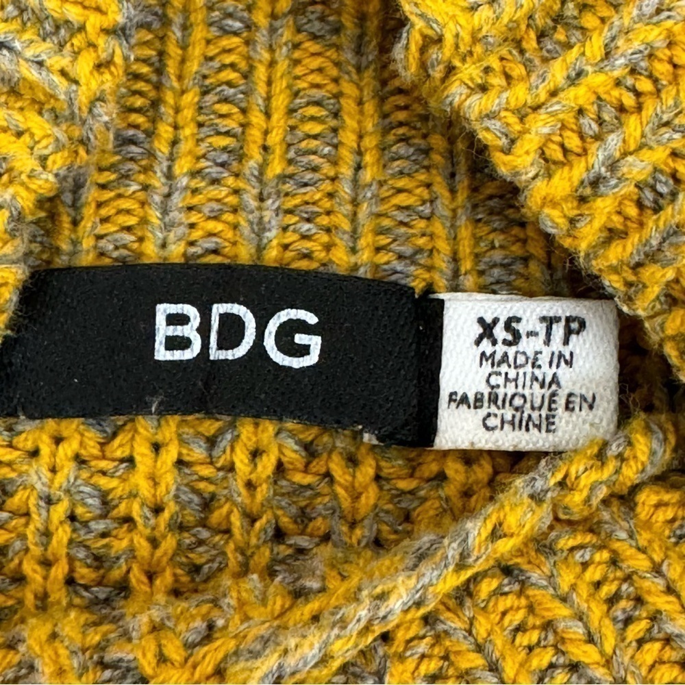 BDG Urban Outfitters Waffle Knit Mock Neck Long Sleeve Pullover Sweater Size XS - Picture 9 of 12